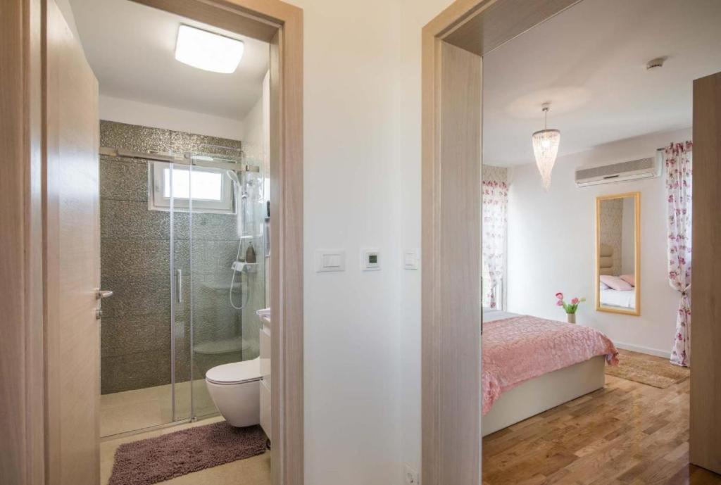 Apartment Arijana 2 *
